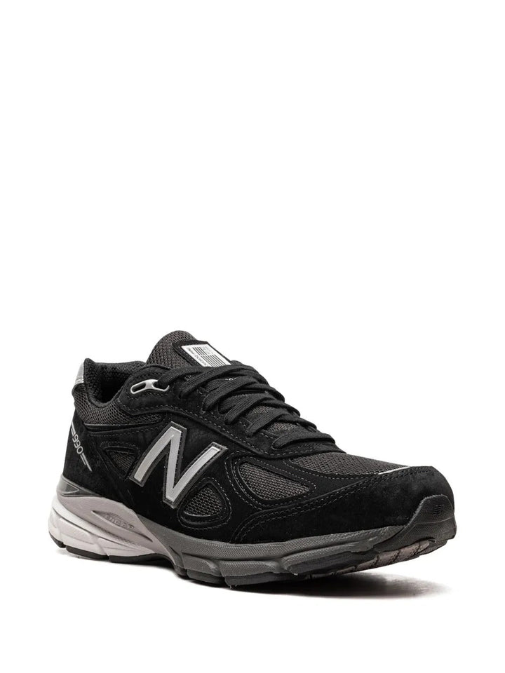 New Balance 990v4 - Preto/Prata
