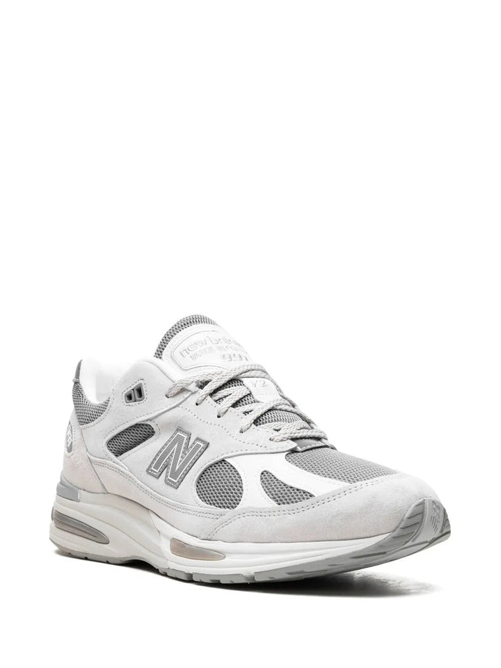 New Balance 991v2 - Branco/Cinza claro