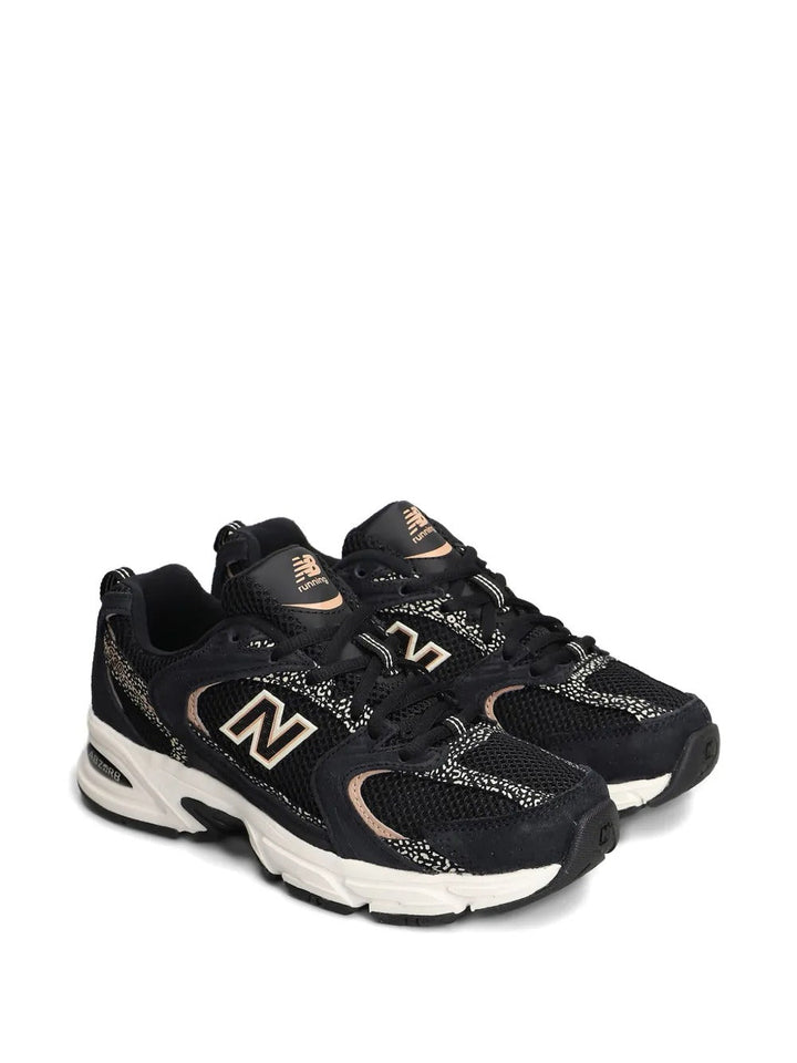 New Balance 530 - Preto/Bege/Dourado