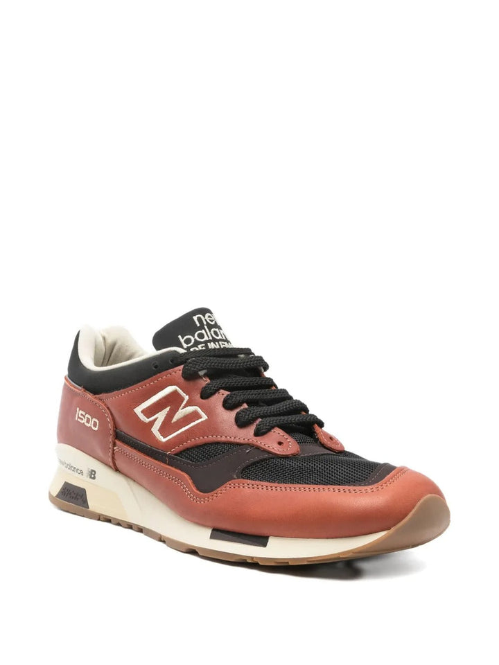 New Balance M1500 - Vermelho Tijolo/Preto