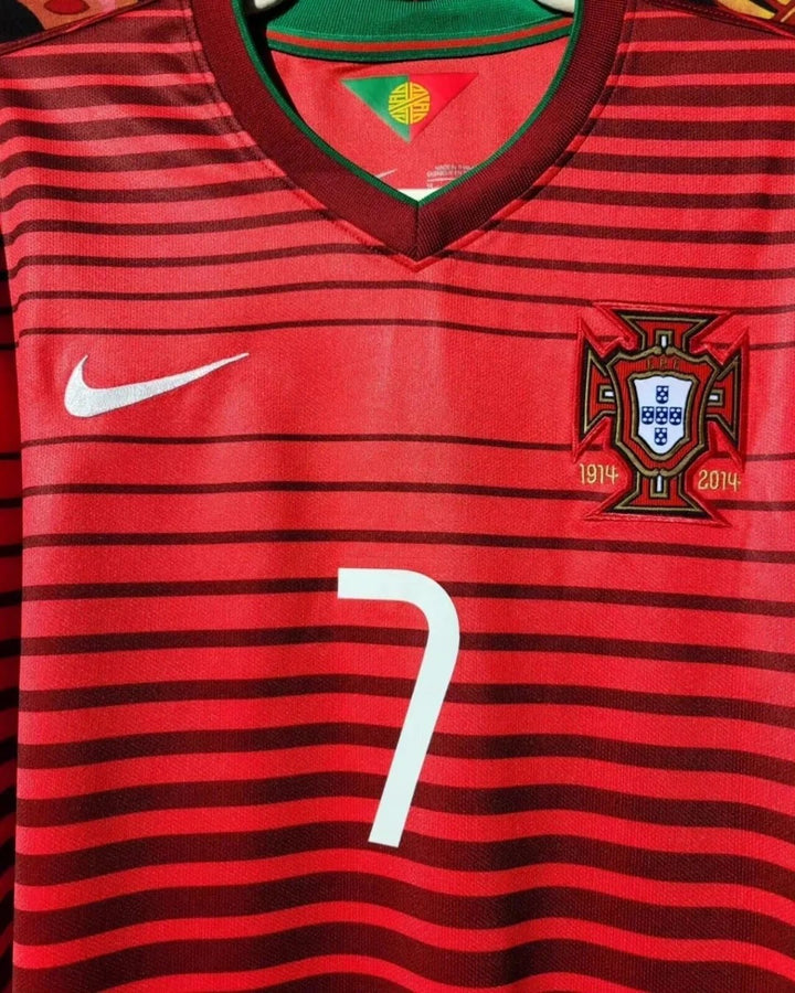 Camisa Retrô Portugal 2014/15 Home - RONALDO #7 (+Patches)