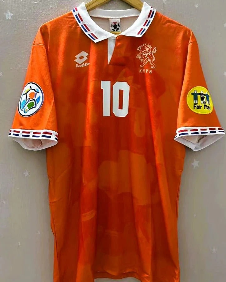 Camisa Retrô Holanda 1996/97 Home - BERGKAMP #10 (+Patches)