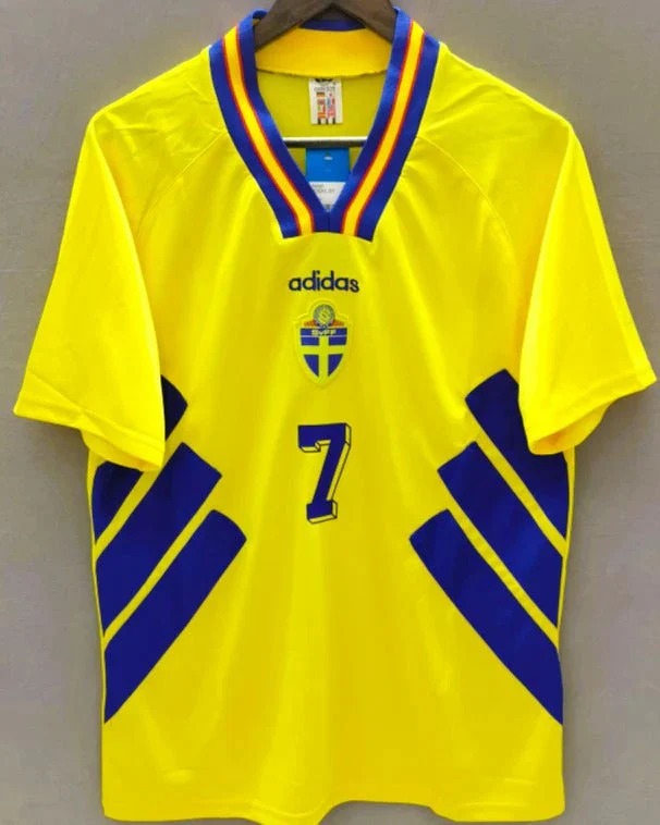 Camisa Retrô Suécia 1994/95 Home - LARSSON #7