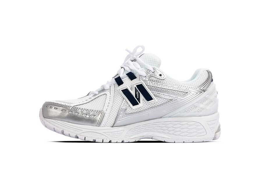 New Balance 1906 - Branco/Prateado Metálico/Preto