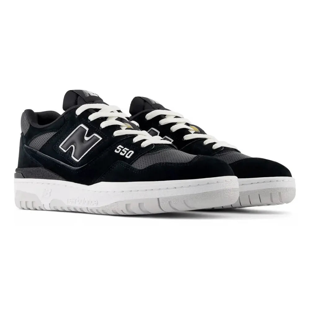 New Balance 550 Suede Perforated Leather – Preto/Branco