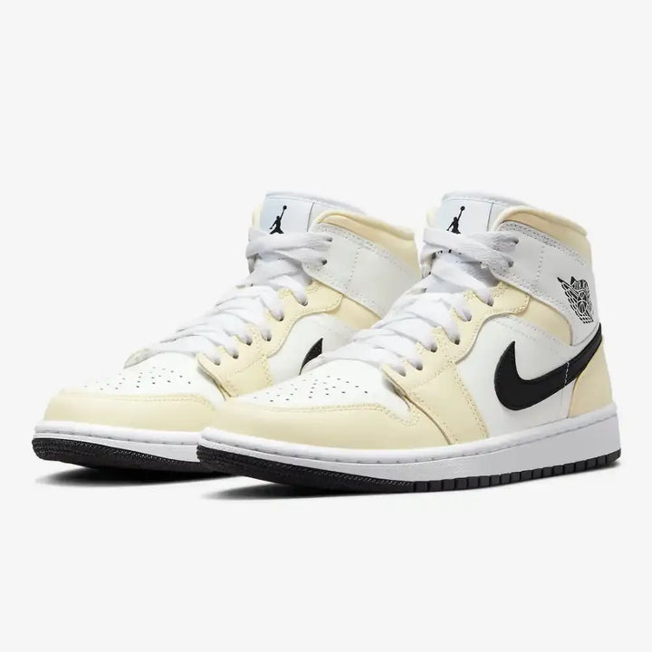 Jordan 1 Mid Leite de Coco
