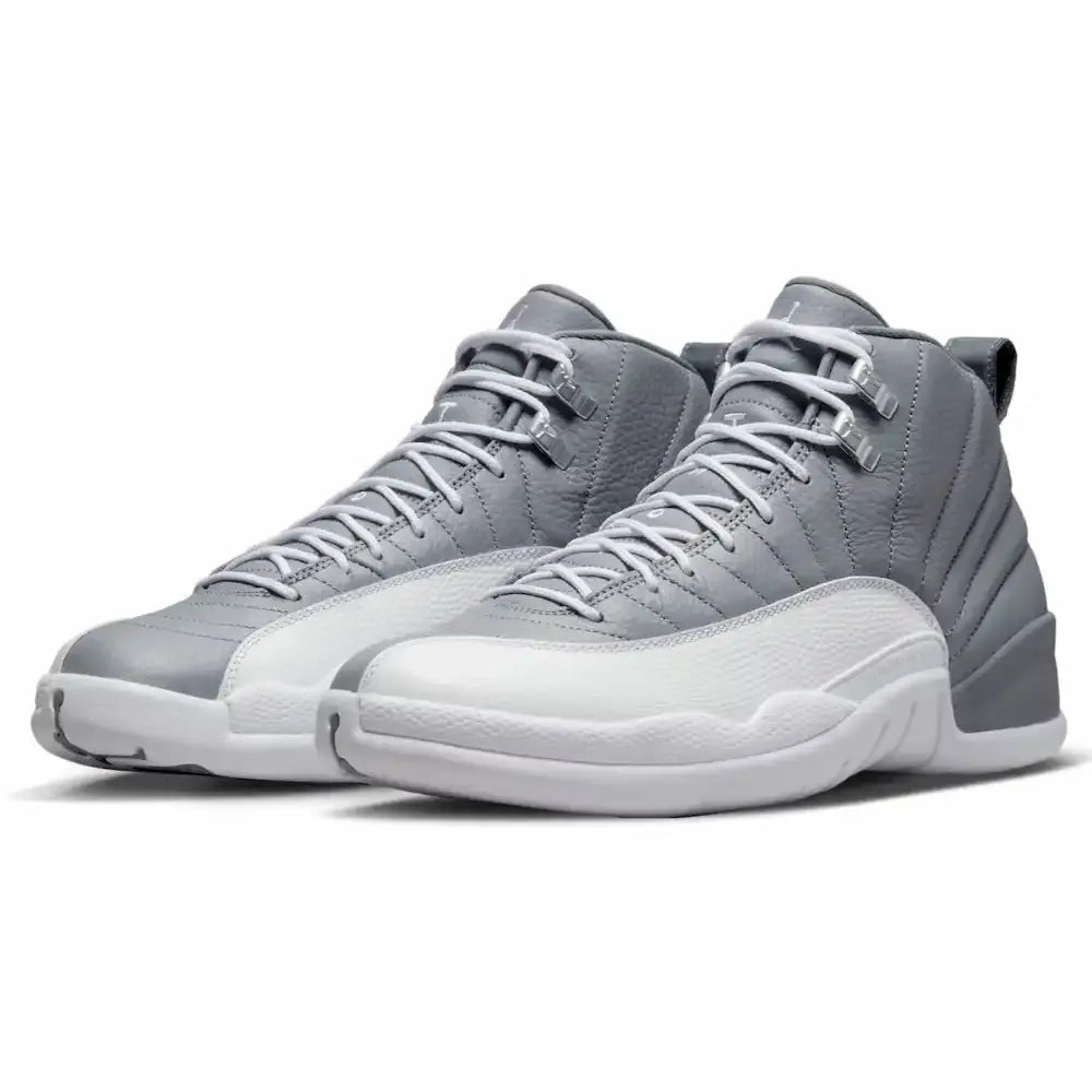 Jordan 12 Cinza Stealth