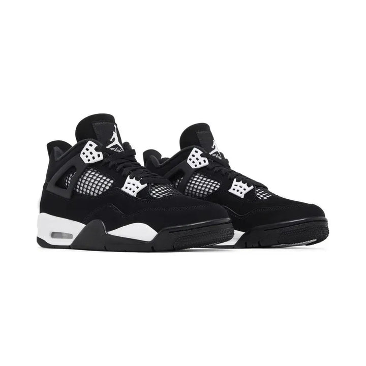 Air Jordan 4 - Preto/Branco