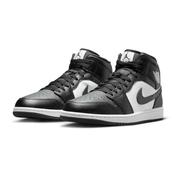 Air Jordan 1 Mid - Preto/Branco
