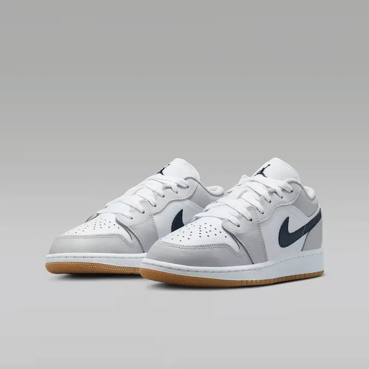 Air Jordan 1 Low GS - Branco/Cinza Neutro/Azul Marinho