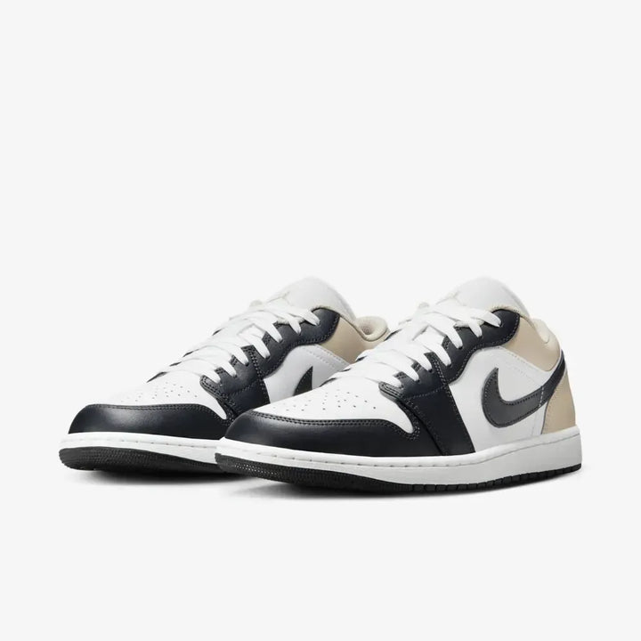 Air Jordan 1 Low - Branco/Preto/Creme