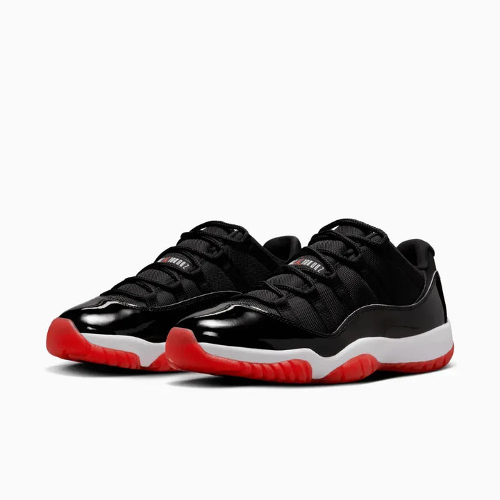 Air Jordan 11 Low - Preto/Vermelho