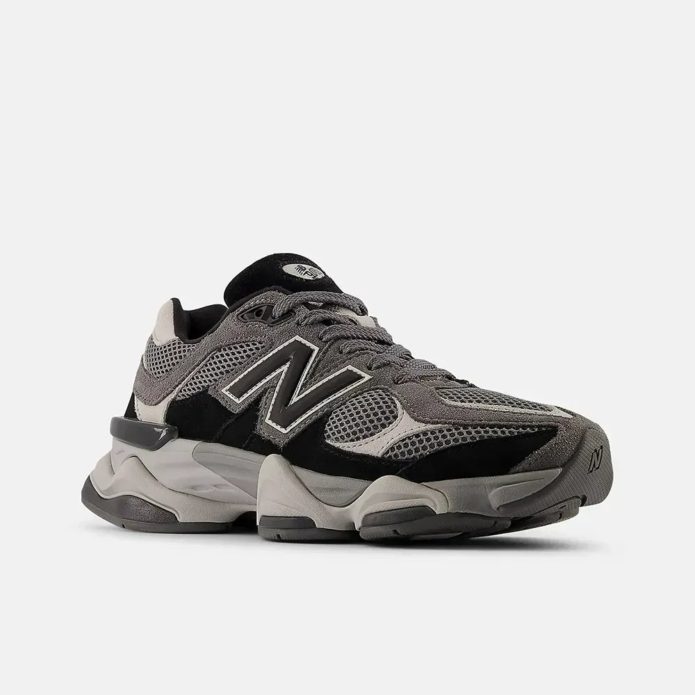 New Balance 9060 – Preto/Cinza Escuro