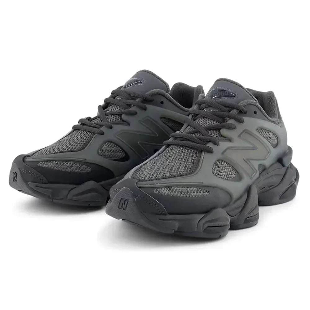New Balance 9060 – Cinza Escuro Triplo