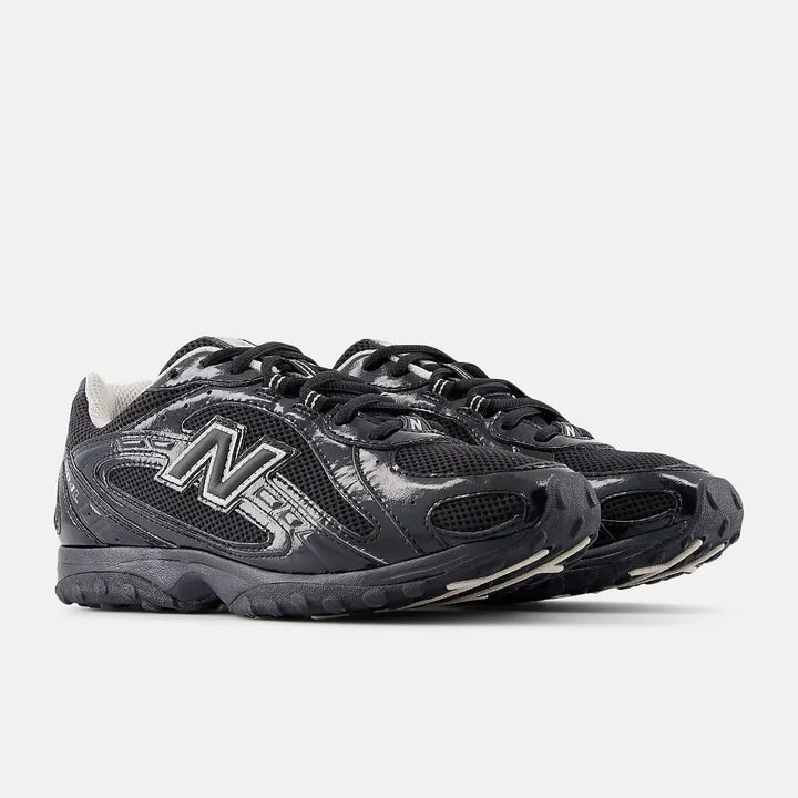 New Balance 204 - Preto/Cinza