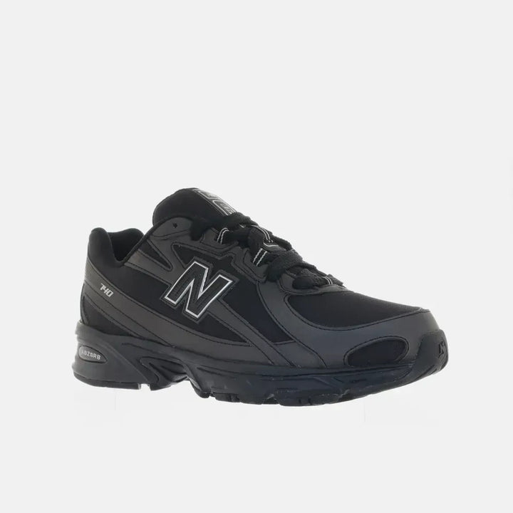 New Balance 740 - Preto/Prata