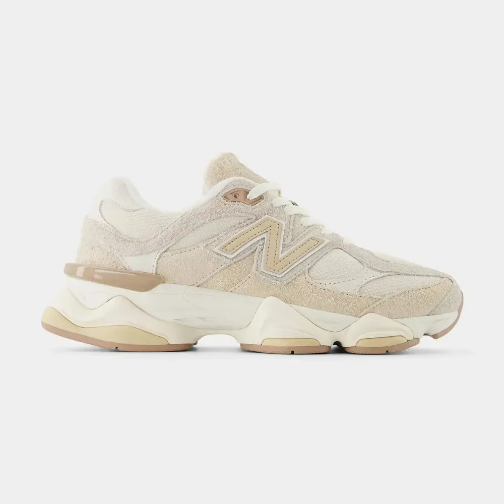 New Balance 9060 - Bisque/Sal Marinho