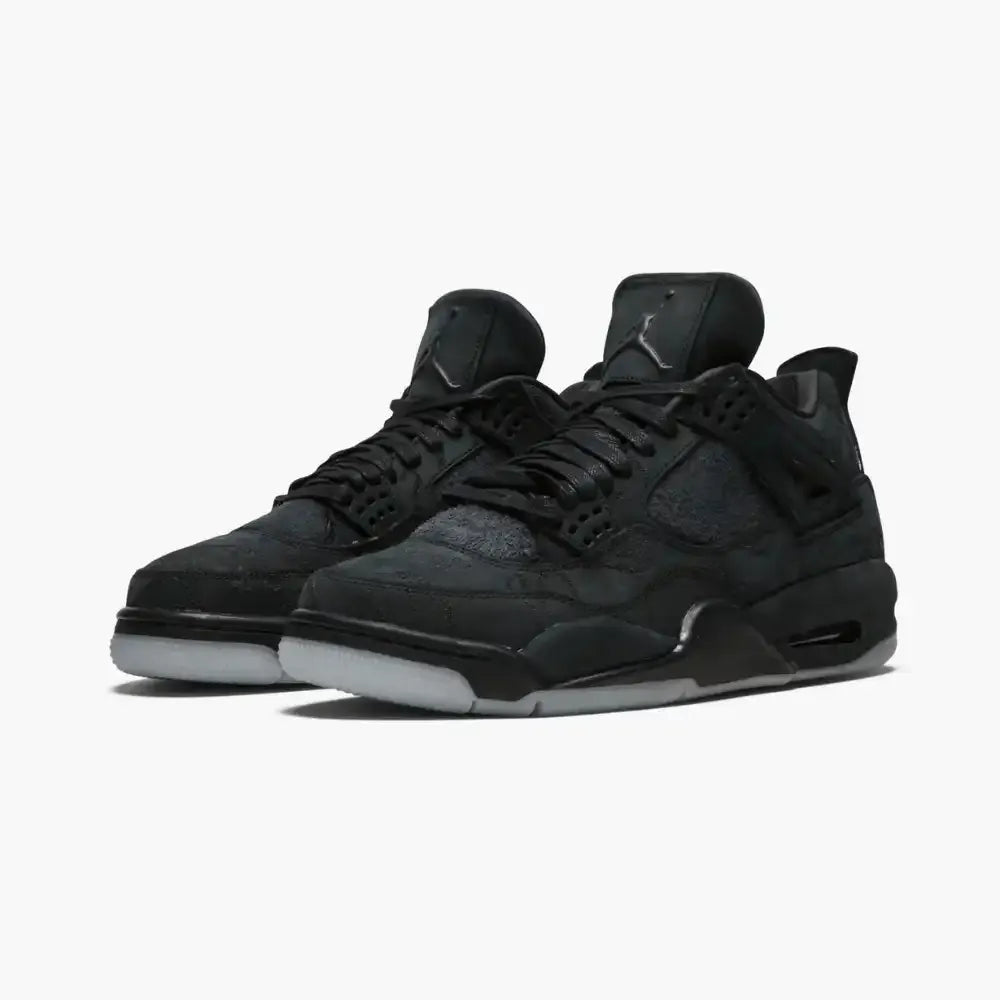 Jordan 4 Retro KAWS – Preto