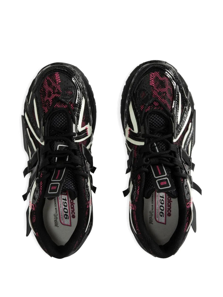 New Balance 1906A - Preto/Branco/Bordô