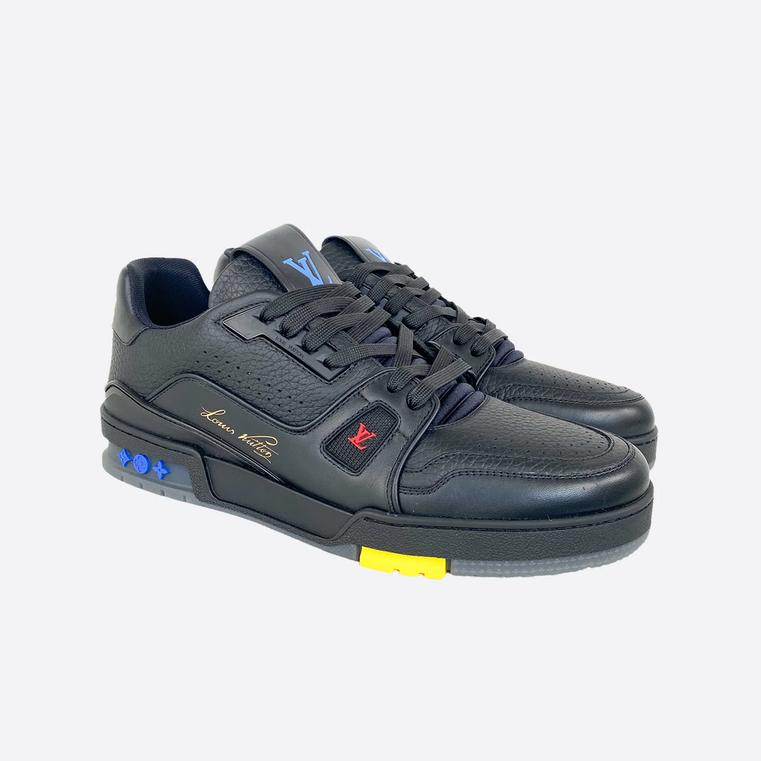 Louis Vuitton Trainer – Preto (Signature)