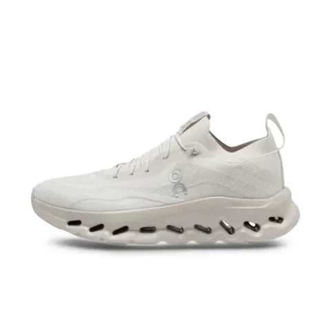 On Running x Loewe Cloudtilt – Creme