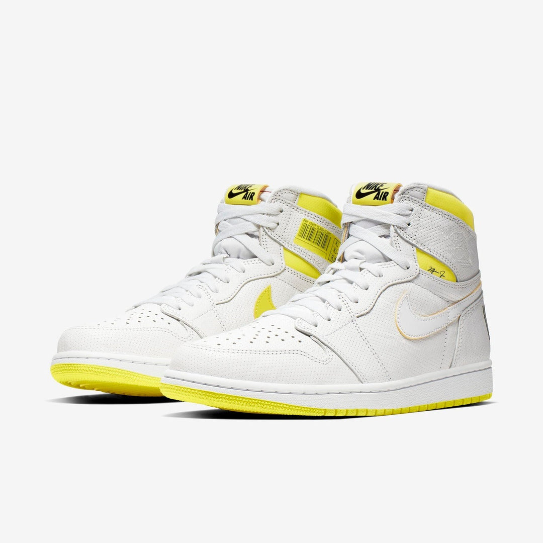 Jordan 1 Retro High First Class Flight - Branco/Amarelo