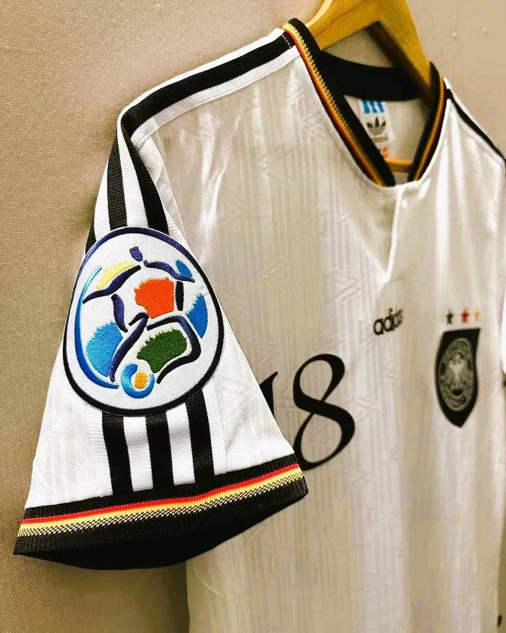Camisa Retrô Alemanha 1996/97 Home - KLINSMANN #18 (+Patches)