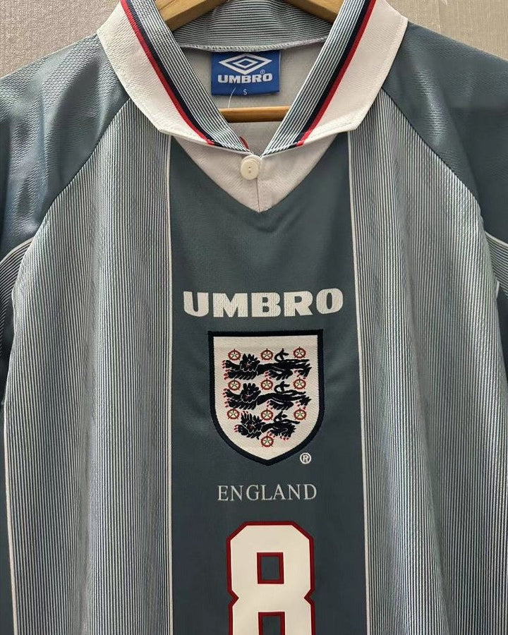 Camisa Retrô Inglaterra 96/97 Away - GASCOIGNE #8 (+Patches)