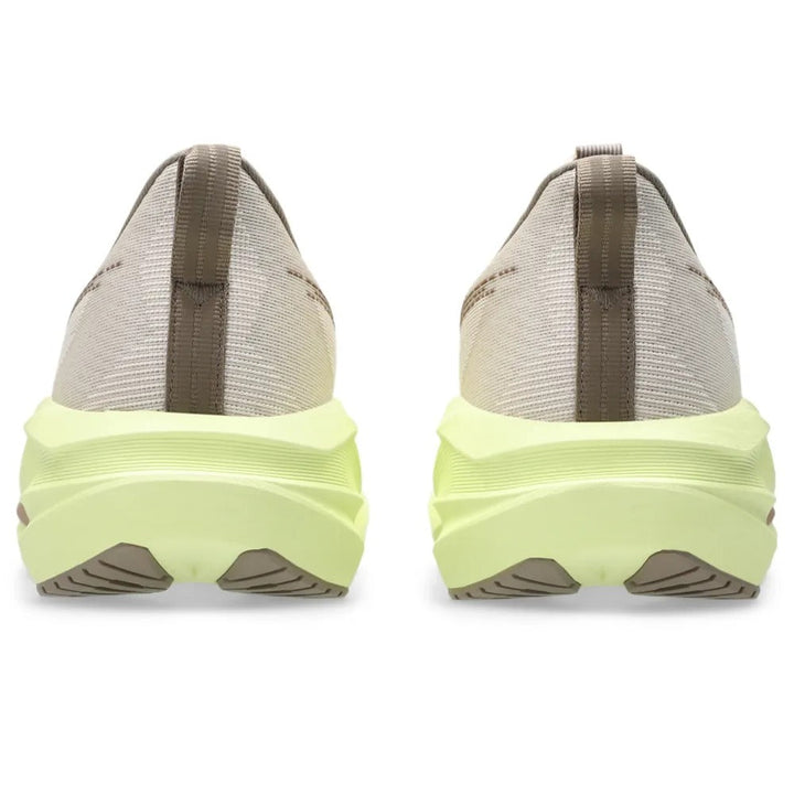 ASICS Novablast 5 – Bege/Marrom claro/Verde