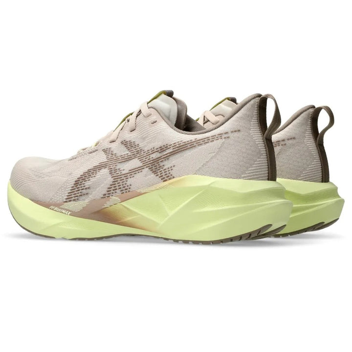 ASICS Novablast 5 – Bege/Marrom claro/Verde