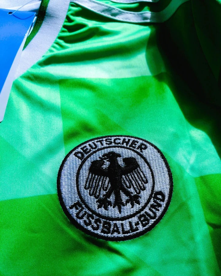 Camisa Retrô Alemanha 1990/91 Away - MATTHAUS #10