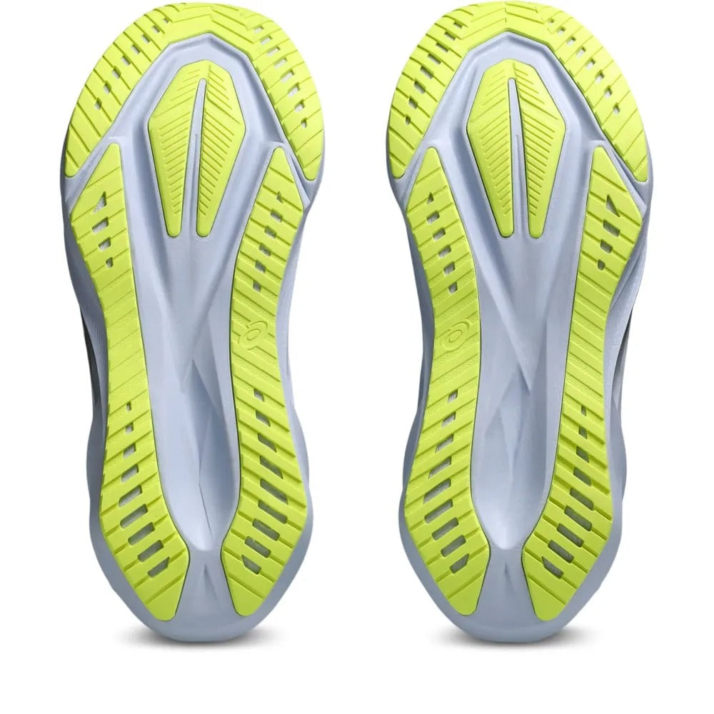 ASICS Novablast 5 – Preto/Branco