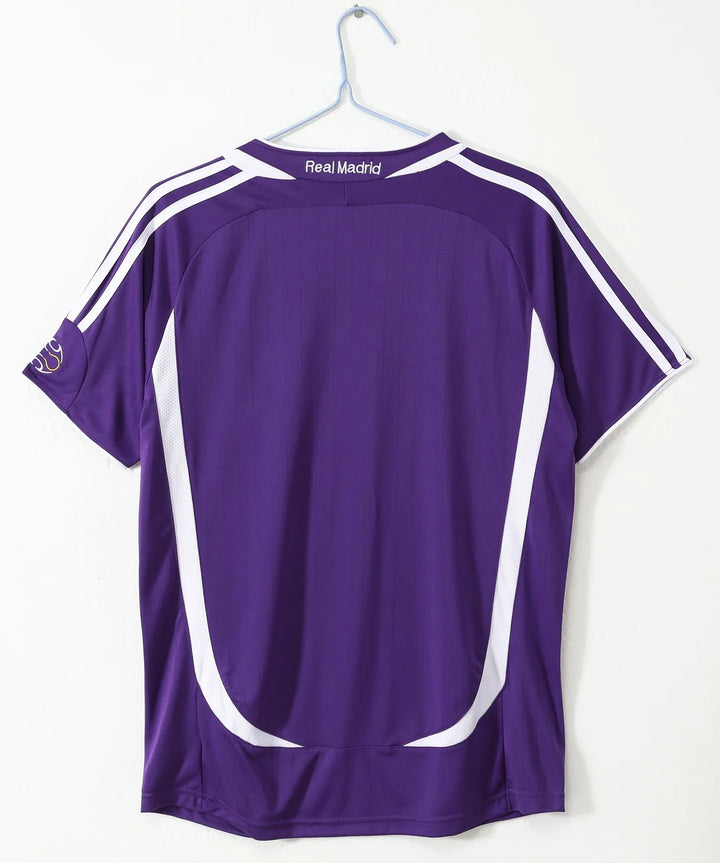 Camisa Retrô Real Madrid 2006/07 Away