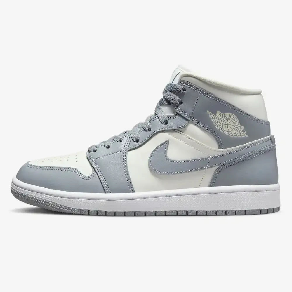 Jordan 1 Mid Stealth - Sail/Cinza Stealth/Branco