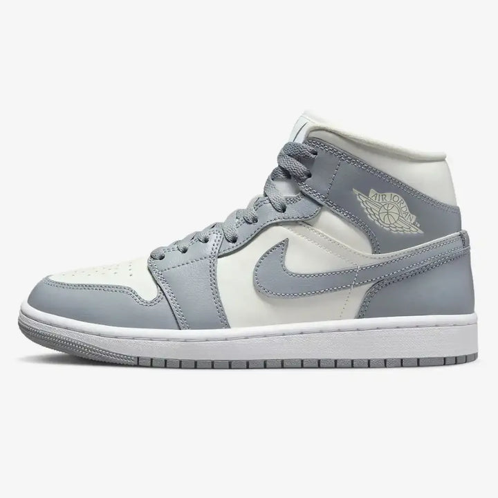 Jordan 1 Mid Stealth - Sail/Cinza Stealth/Branco