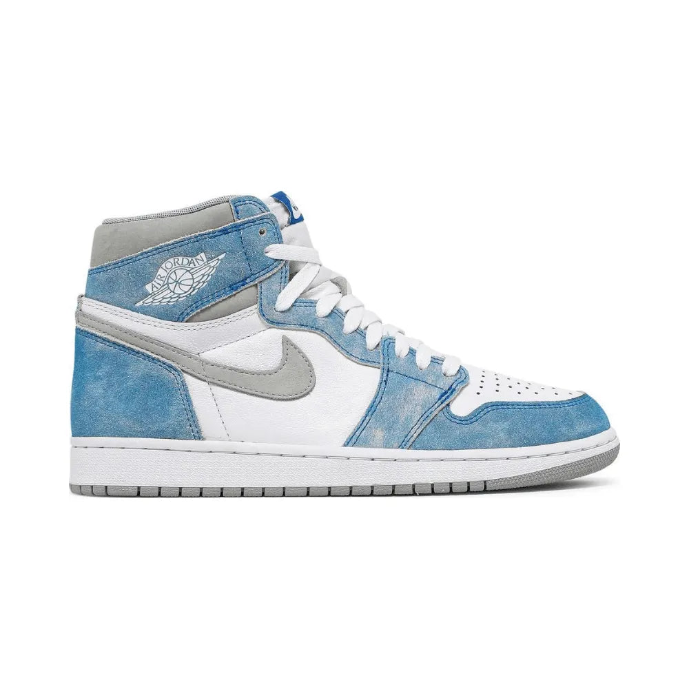 Jordan 1 Retro High - Branco/Azul Céu Desgastado/Cinza