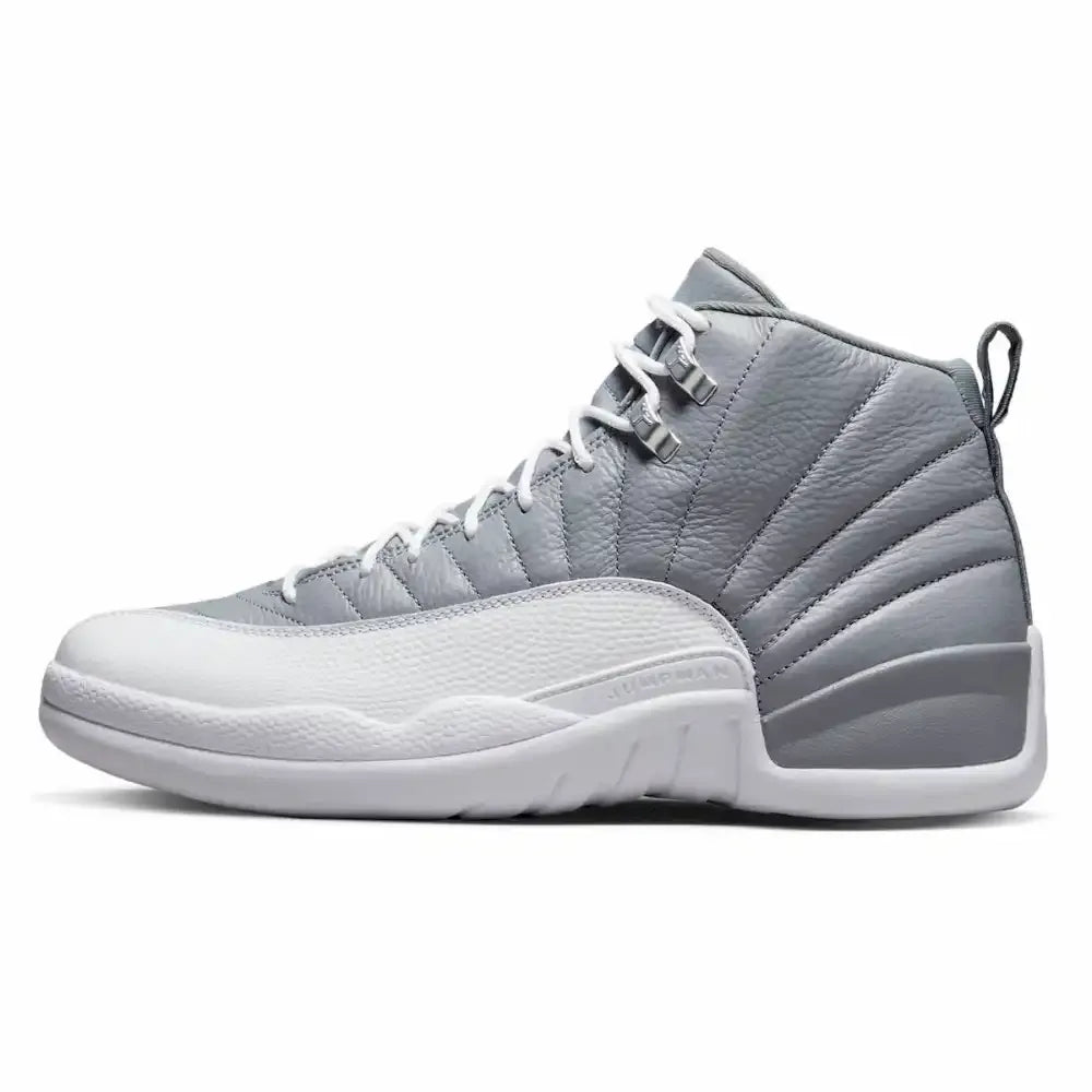 Jordan 12 Cinza Stealth