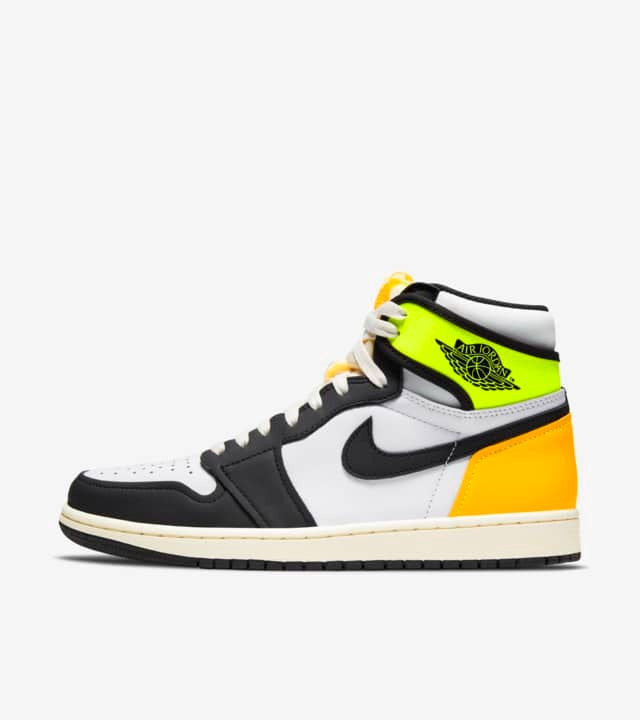 Jordan 1 Retro High - Branco/Preto/Volt/Ouro Universitário