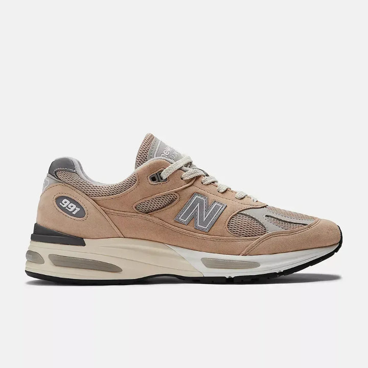 New Balance 991v2 - Castanho claro
