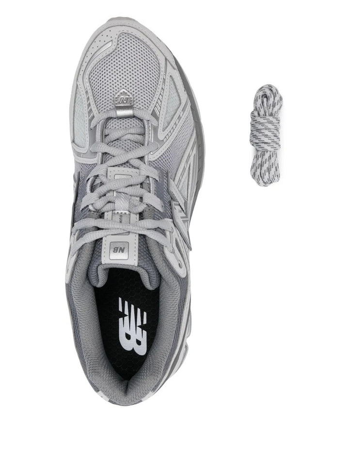 New Balance 1906R - Prata/Cinza Claro/Carvão