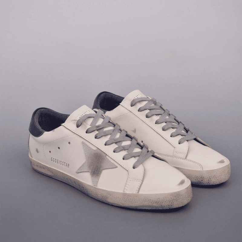 Golden Goose Super-Star – Branco/Bege com Detalhes Azul Marinho