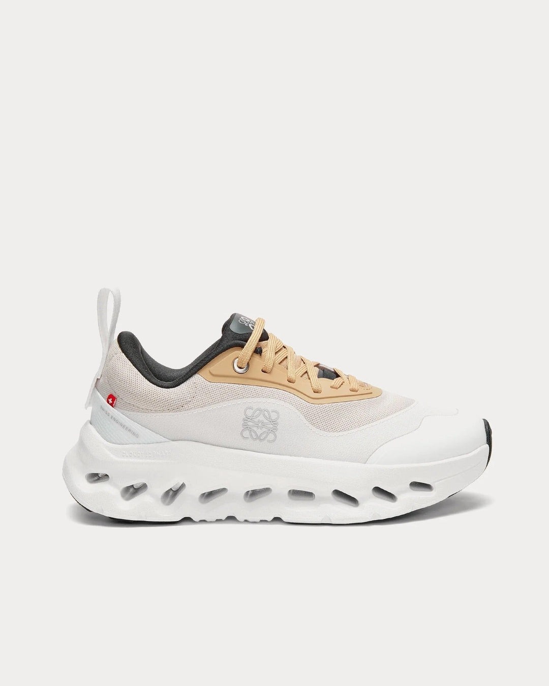 On Running x Loewe Cloudtilt 2.0 – Canela/Branco
