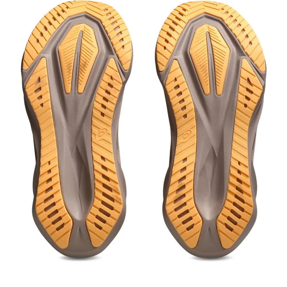 ASICS Novablast 5 – Rosa/Bege