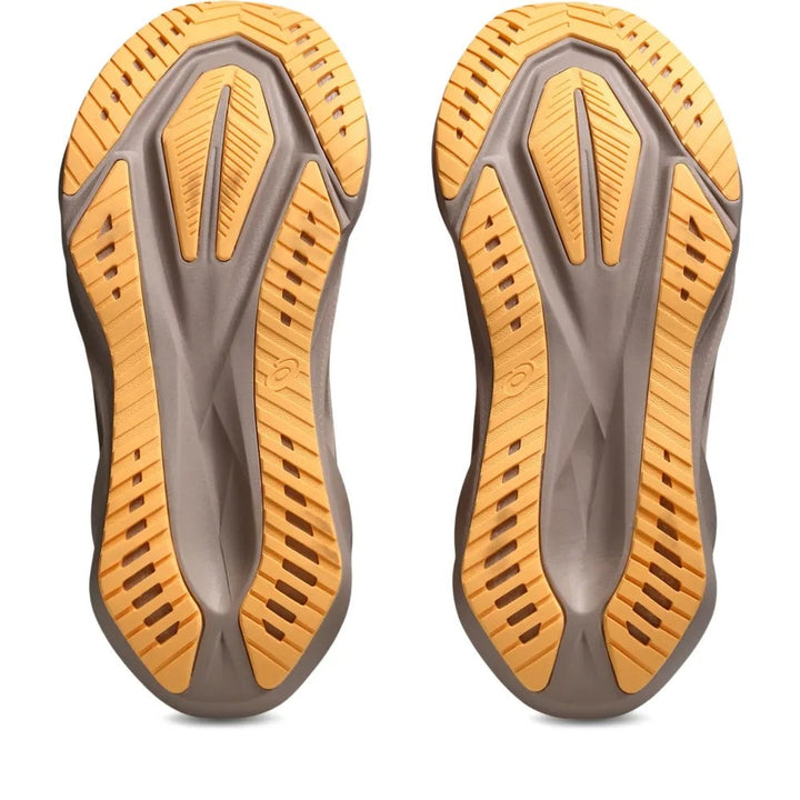 ASICS Novablast 5 – Rosa/Bege