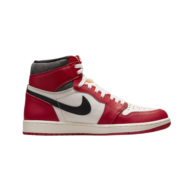 Jordan 1 Retro High Chicago Lost & Found - Branco/Vermelho Varsity