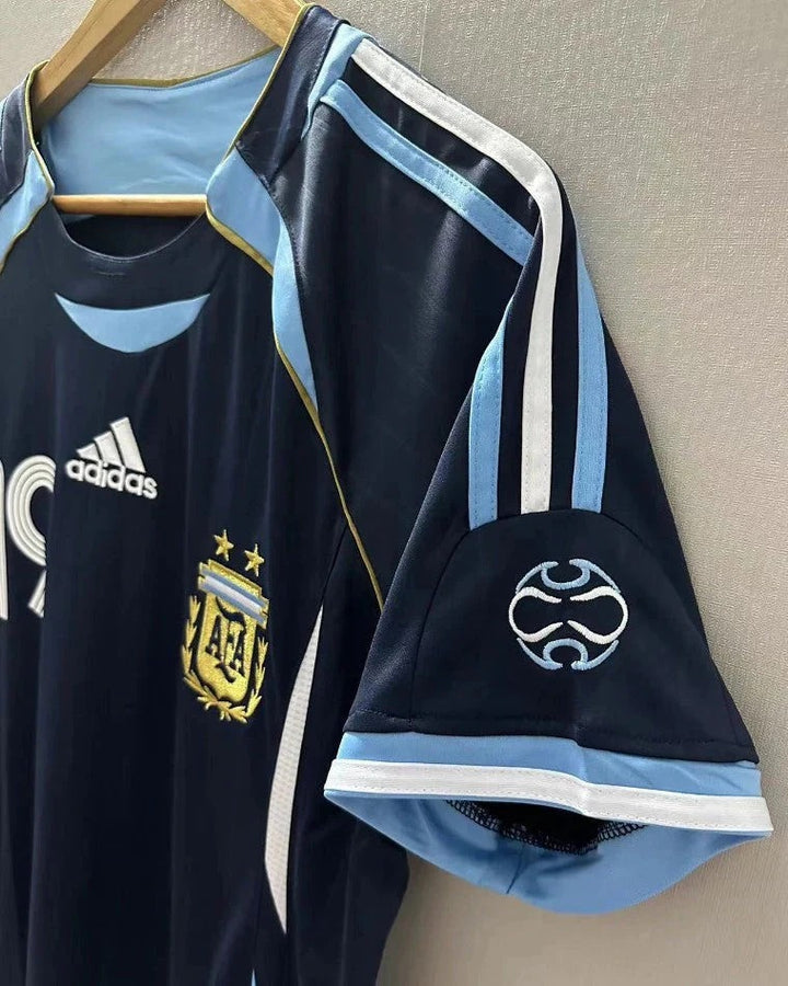 Camisa Retrô Argentina 2006/07 Away - MESSI #19 (+Patches)