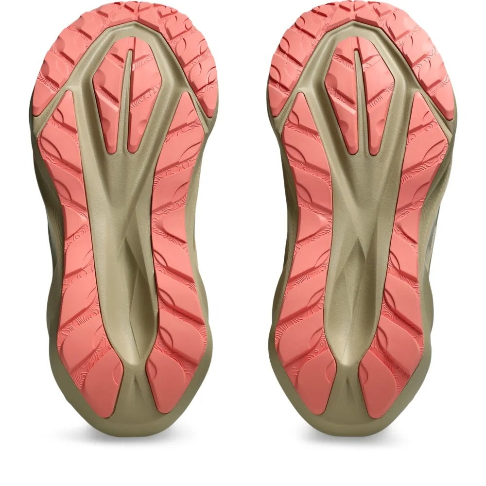 ASICS Novablast 5 – Bege/Rosa