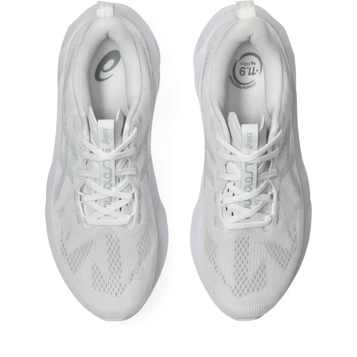 ASICS Novablast 5 – Branco/Cinza