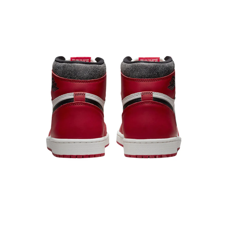 Jordan 1 Retro High Chicago Lost & Found - Branco/Vermelho Varsity