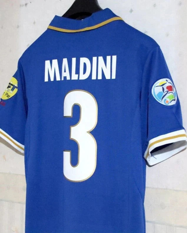 Camisa Retrô Itália 1996/97 Home - MALDINI #3 (+Patches)